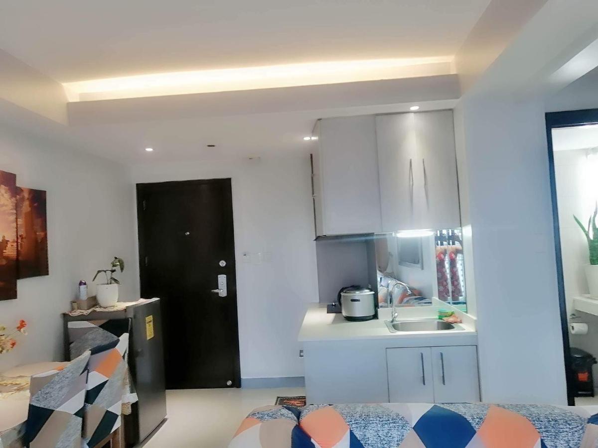2 Bedroom Portovita Tower 12-A Манила Екстериор снимка